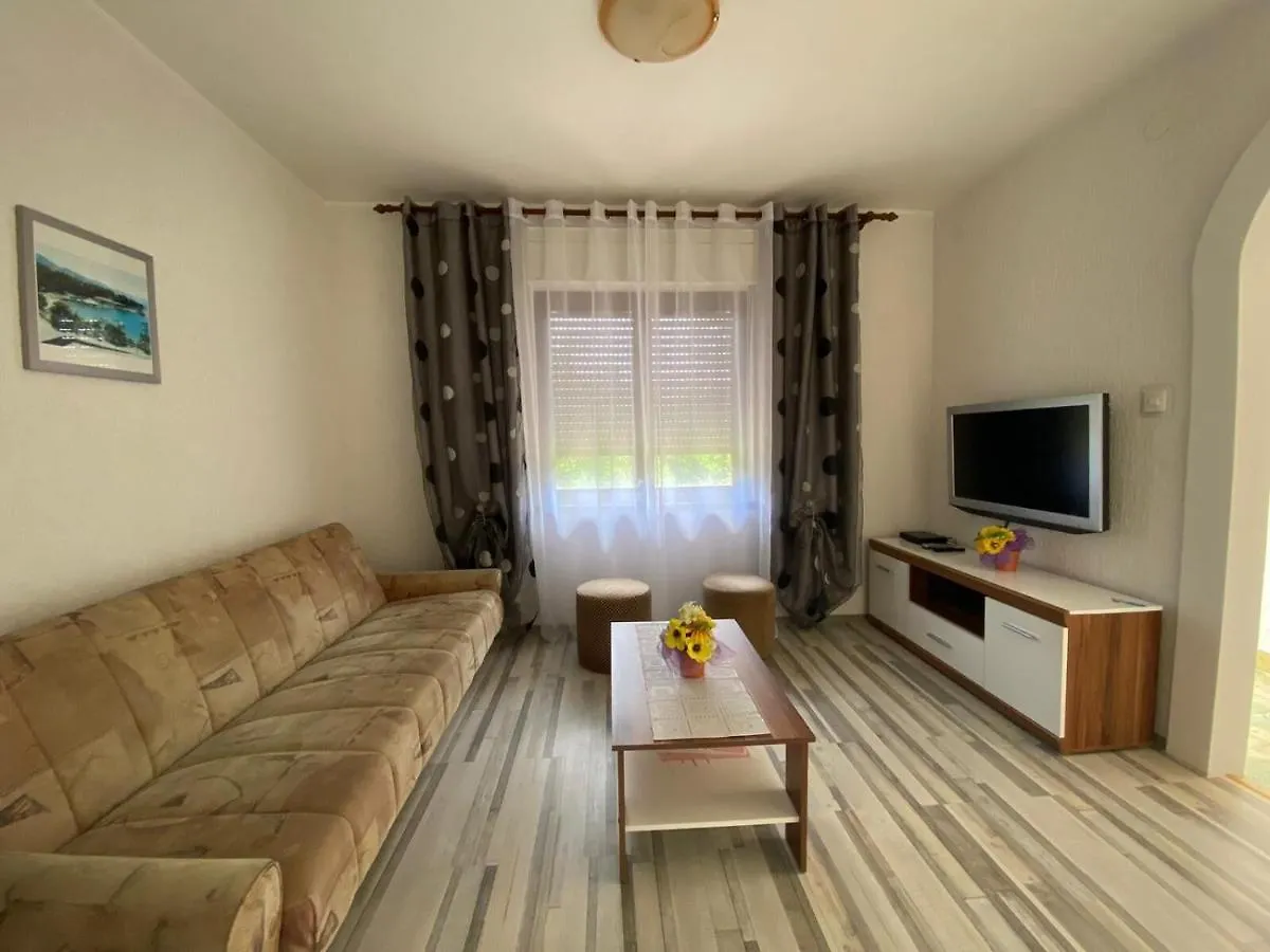 Apartment Tabako Povile 0*,